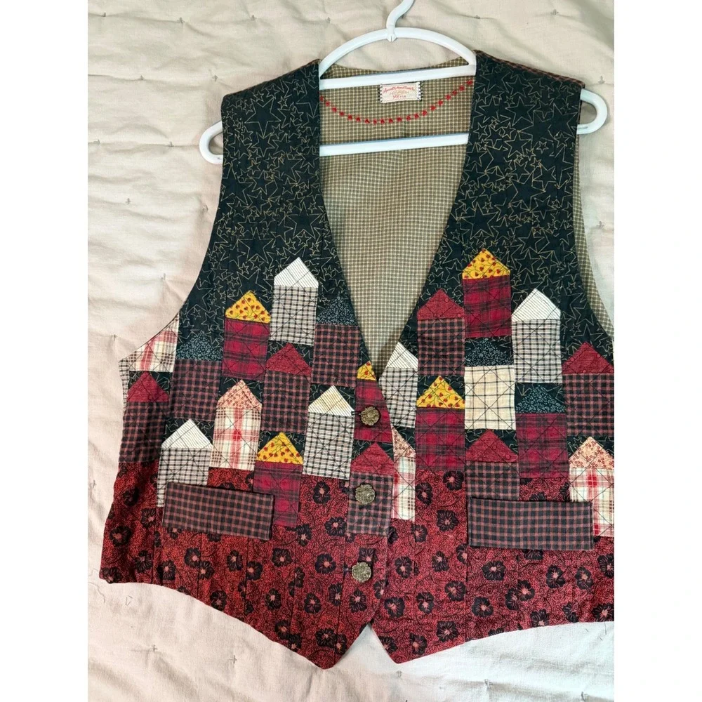 Handmade Vest‎ Quilted Patchwork Village  L/XL Burgundy Folk Art Cottagecore